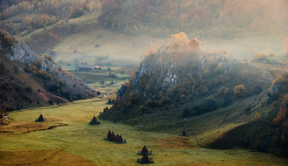 Fundătura Ponorului:  Transylvanian photographers' heaven