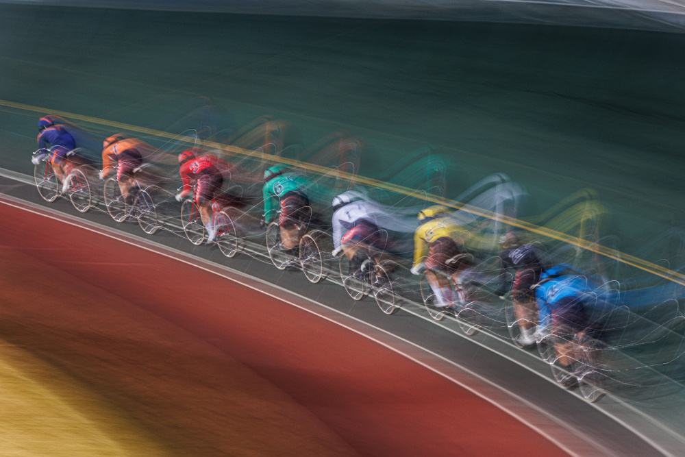 Blurred Velodrome Race by 山下泰史 — canvas wall art