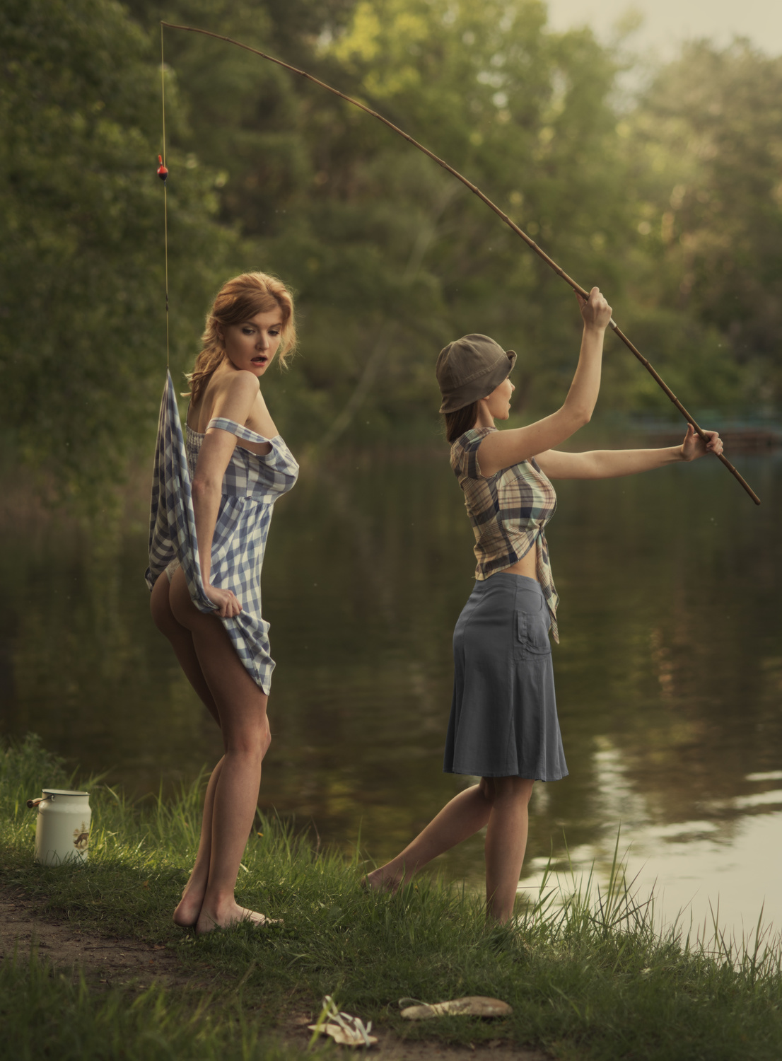 Голые Девушки На Рыбалке Фото