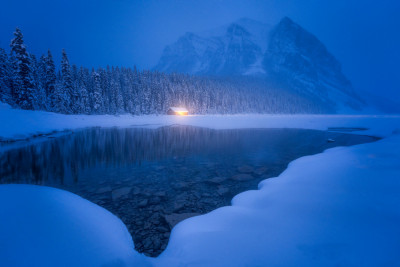 The Blue Lake Louise by Yongnan Li （李永男）