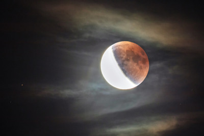 lunar eclipse by Urs Zimmermann