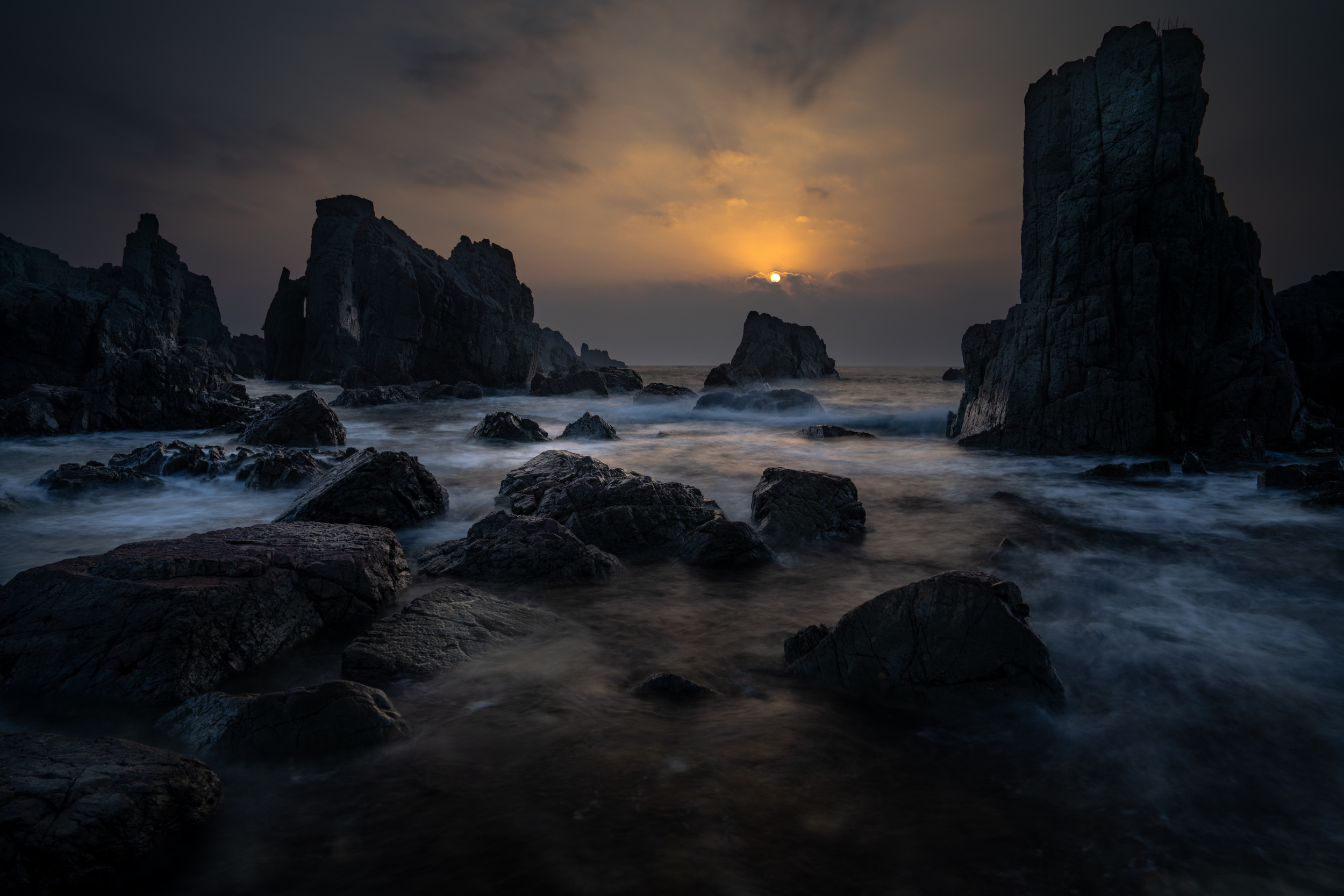 Between Stone and Dusk