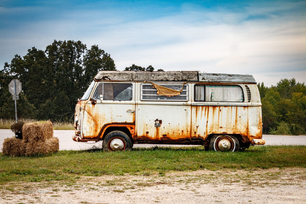 Rusty VW Van by GuruShots — canvas wall art
