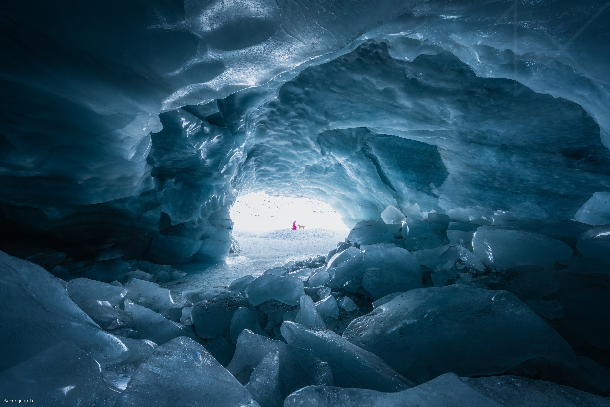 The Ice Cave by Yongnan Li （李永男）