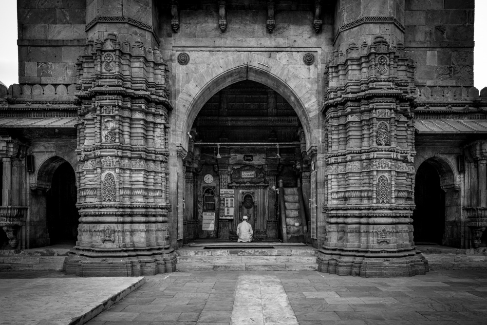 Solitary Prayer Arch by Alan Kwang — canvas wall art