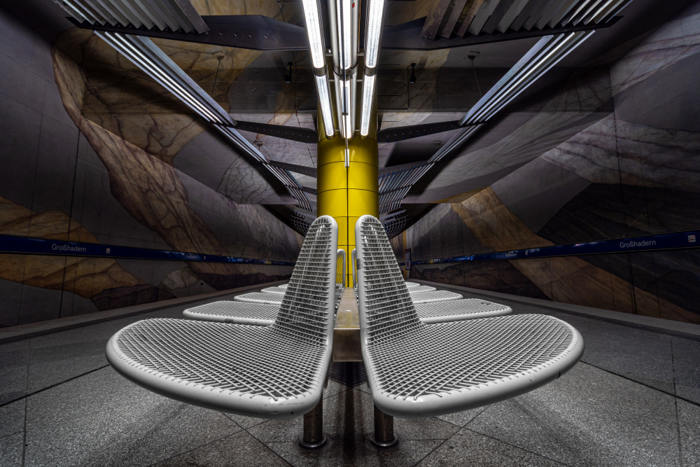U-Bahnhof Großhadern by Sus Bogaerts — canvas wall art