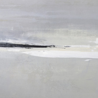 Serene Horizon with Soft Gray and White Tones