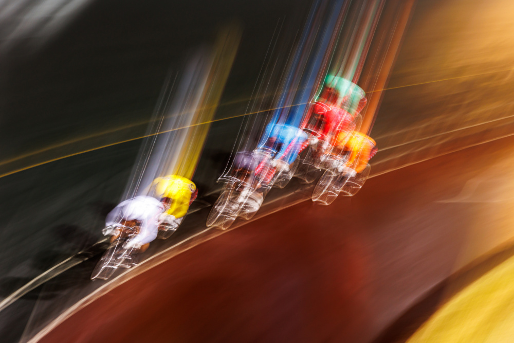 Dynamic Race Motion by 山下泰史 — canvas wall art