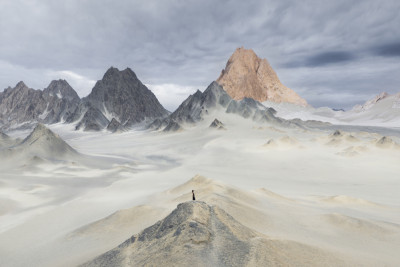 Mount Rouge by Simoon
