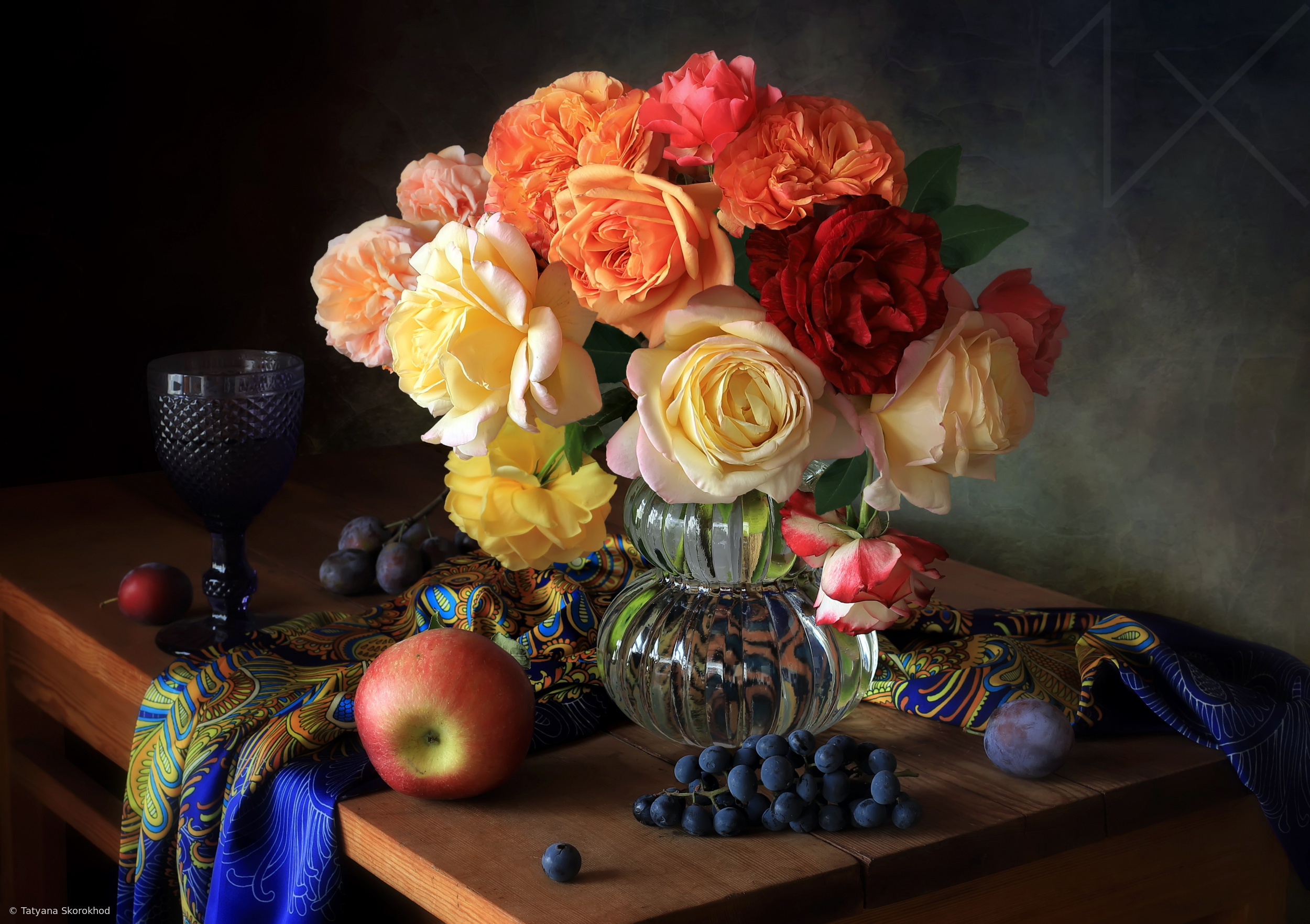 Still life with a bouquet of roses and fruits by Tatyana Skorokhod