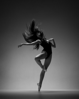 ballerine rebondissante by Axel Brand