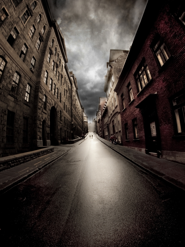 Moody City Street by David Senechal Photographie (polydactyle) — canvas wall art