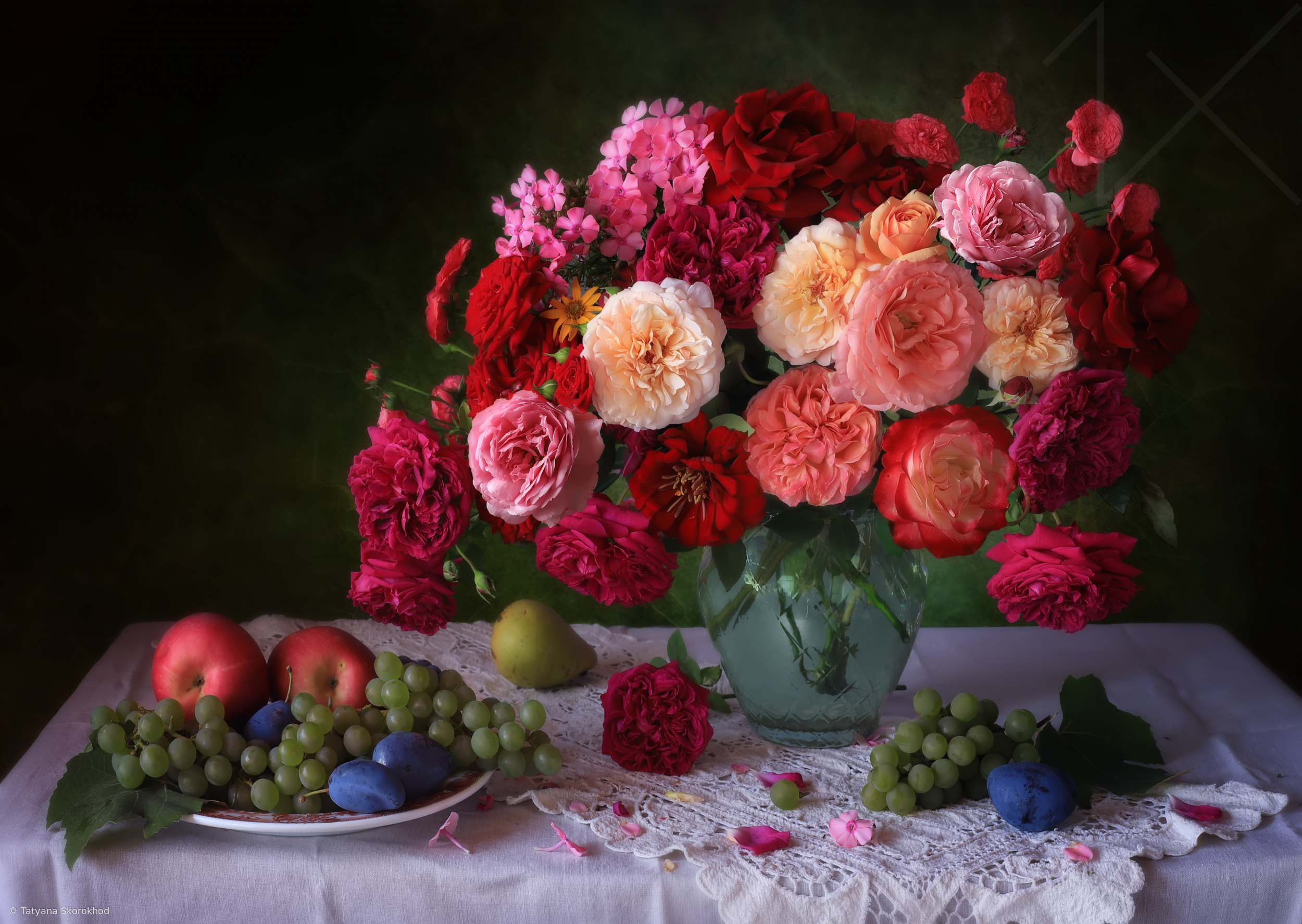 Still life with a bouquet of roses and fruits by Tatyana Skorokhod