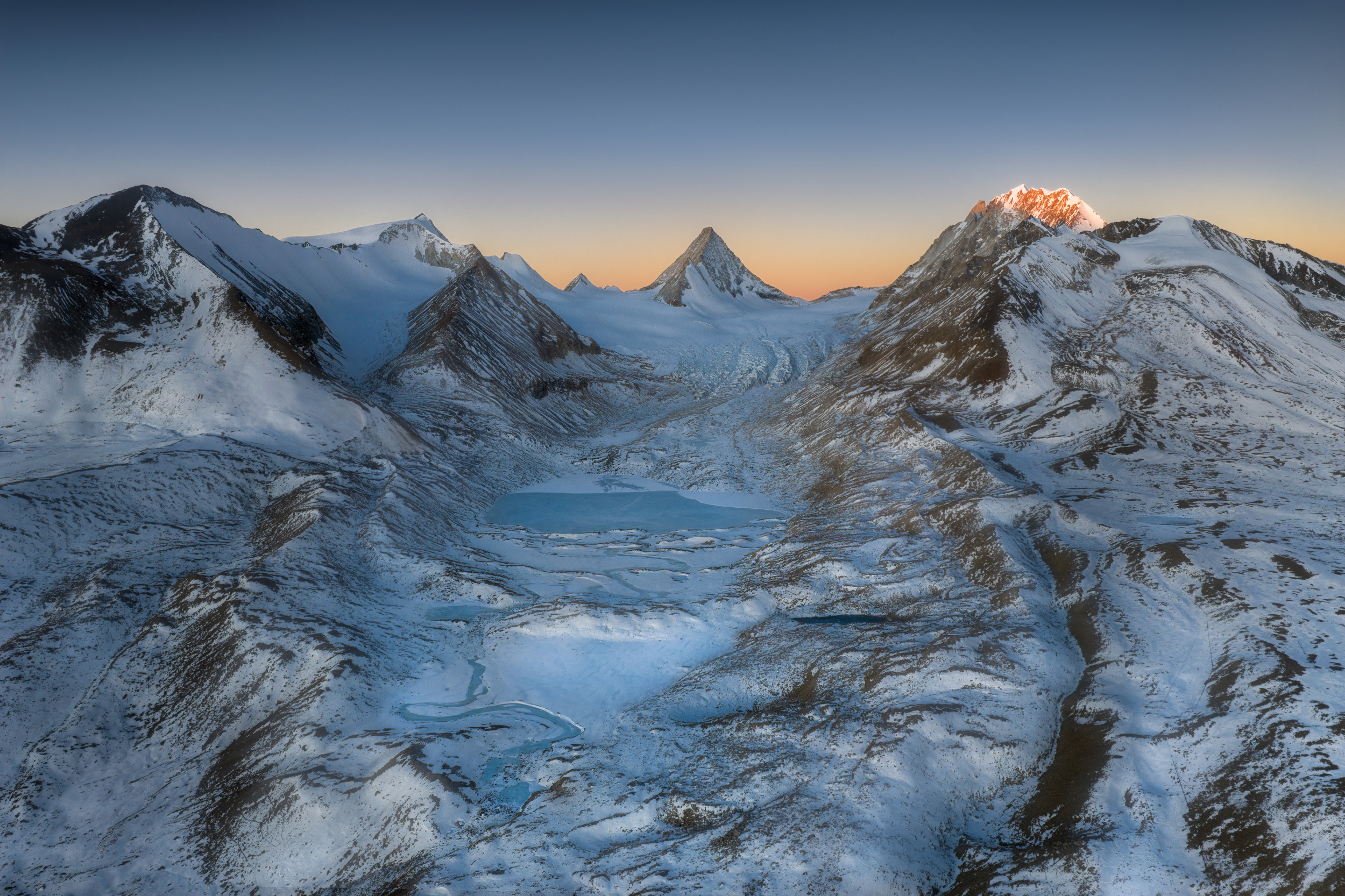 King Peak, The Valley
