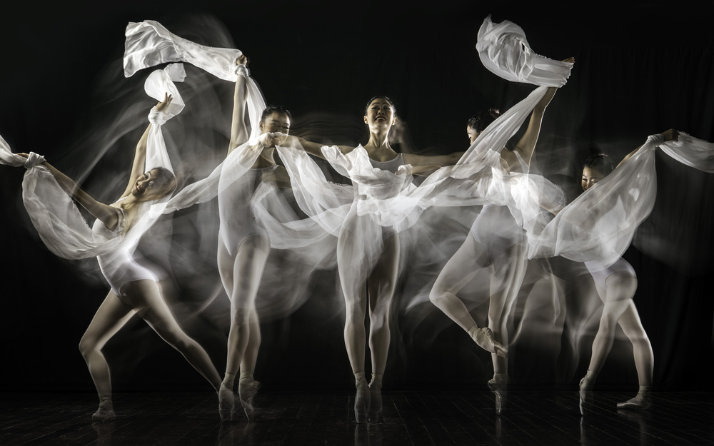 Dancers In Motion