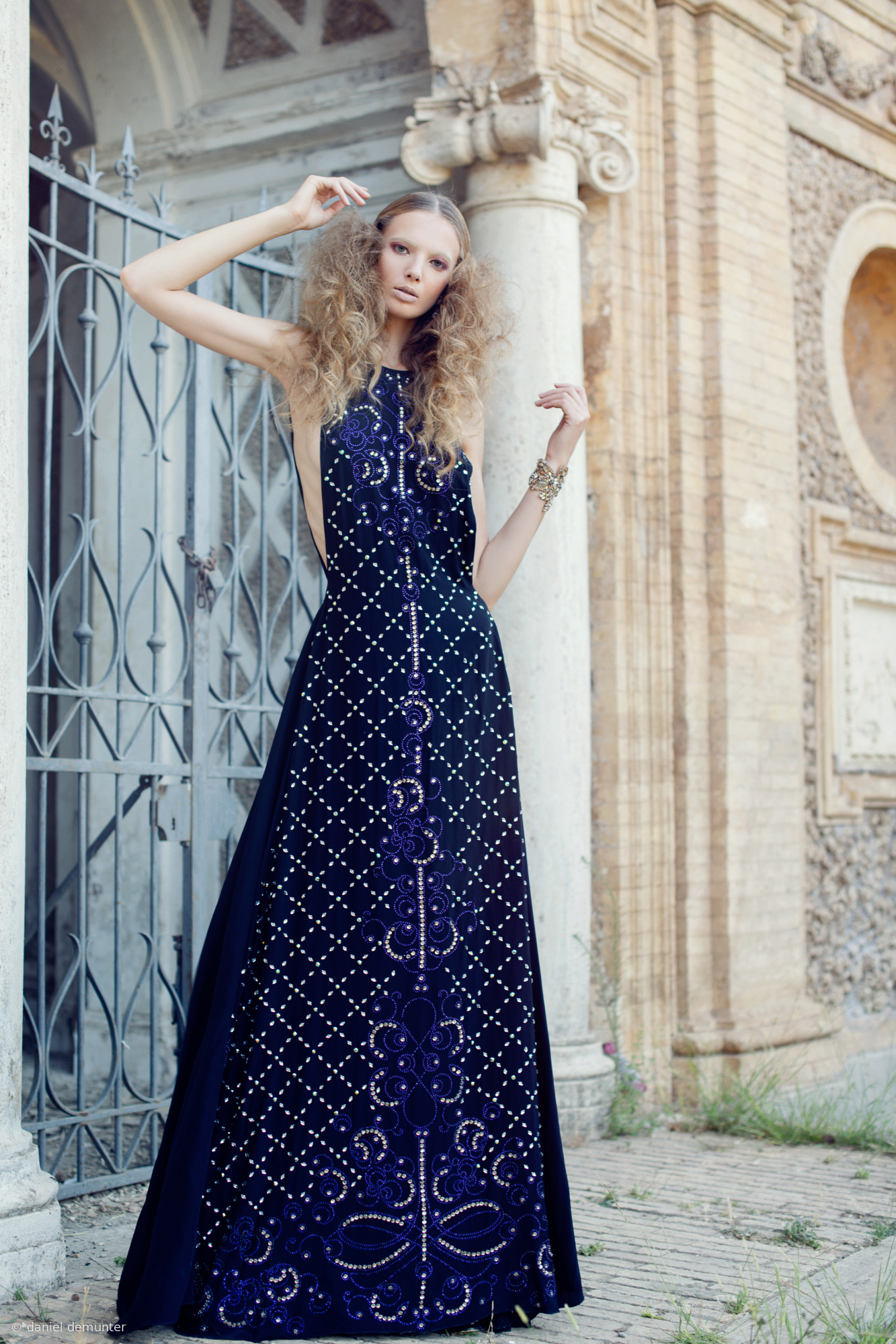 The dress as Monument