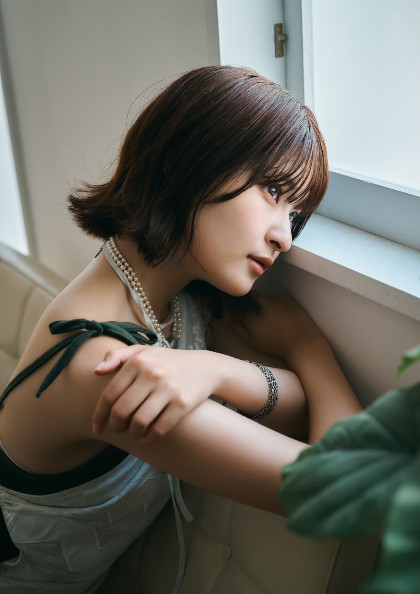 Beyond Her Gaze by Hanabusa T