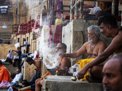 “Ritual on the Steps” by Cristina Navarro